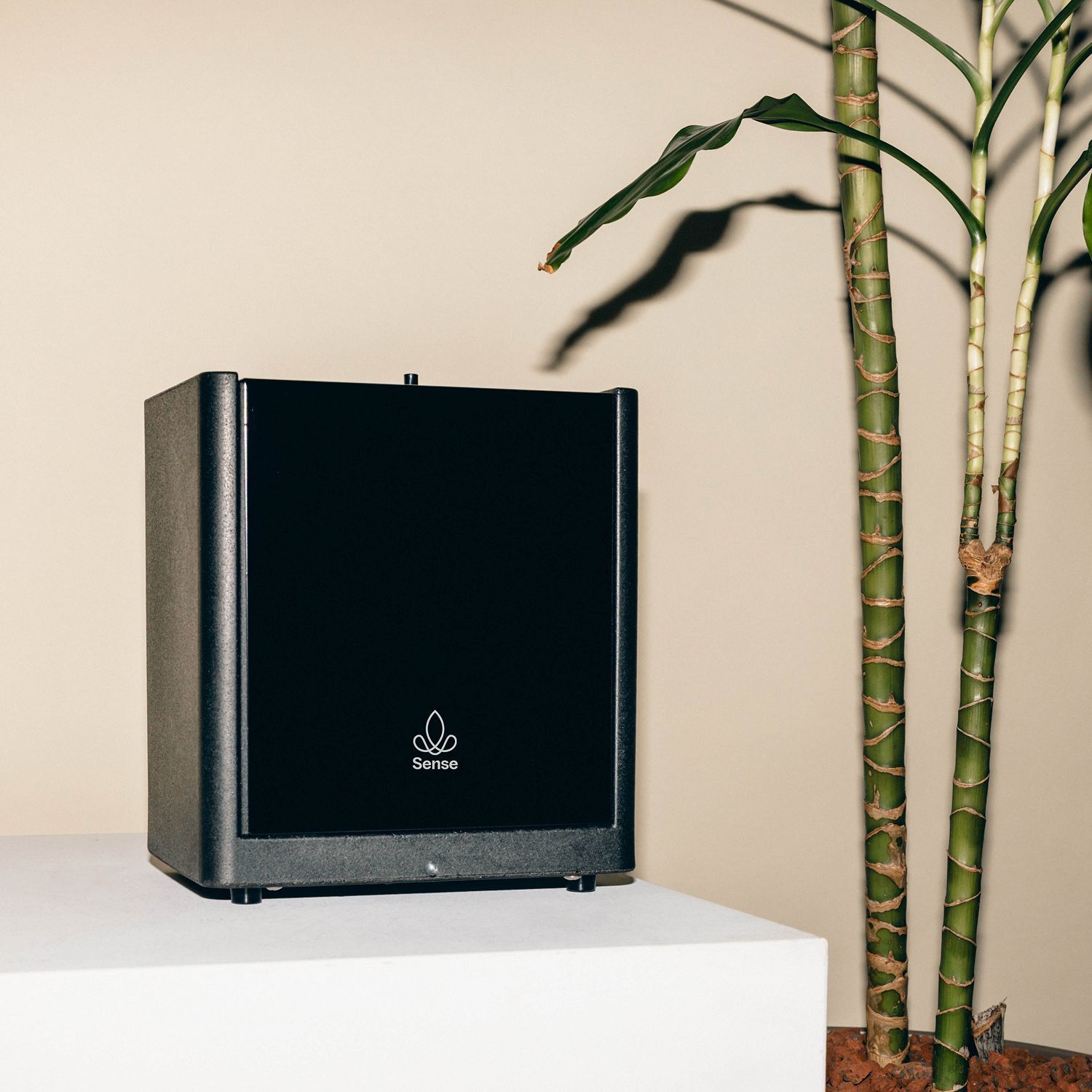 Sense Pro diffuser, fresh scent, clean look