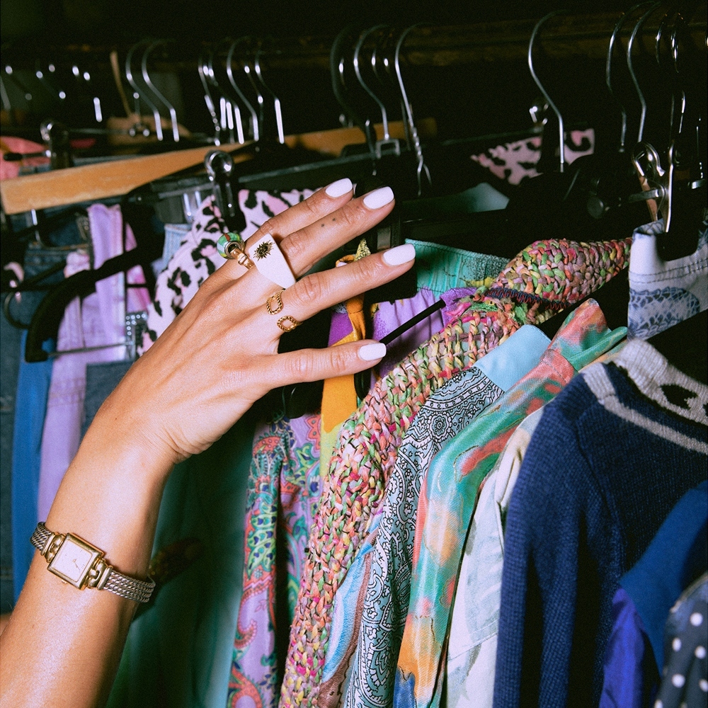 Customer stays longer in the store thanks to pleasant ambient scent from a smart scent system.