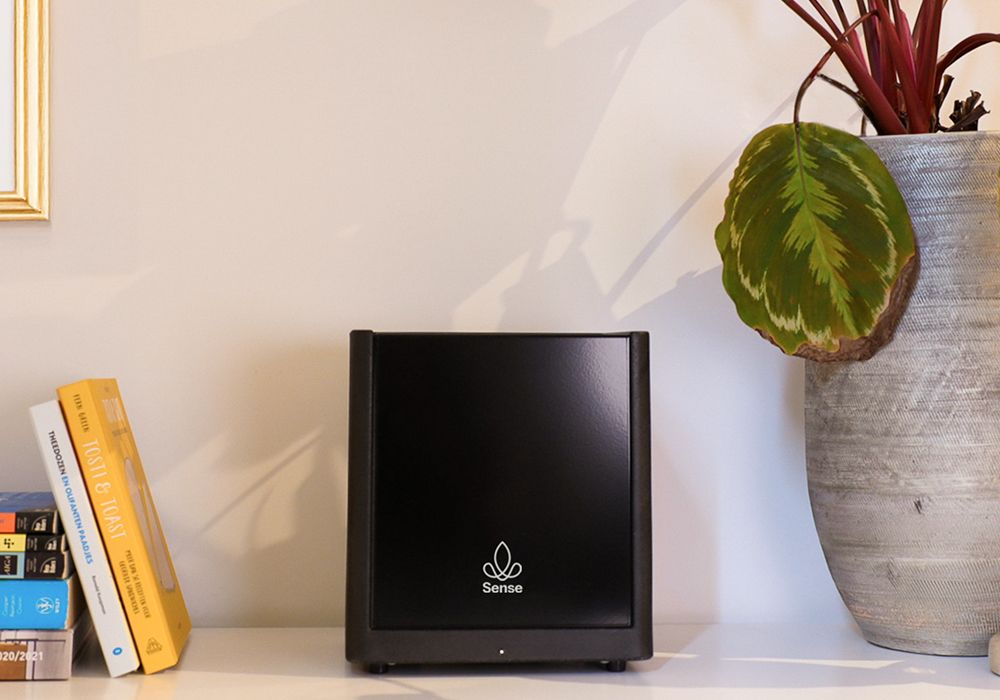 Sense Pro diffuser, fresh scent, clean look