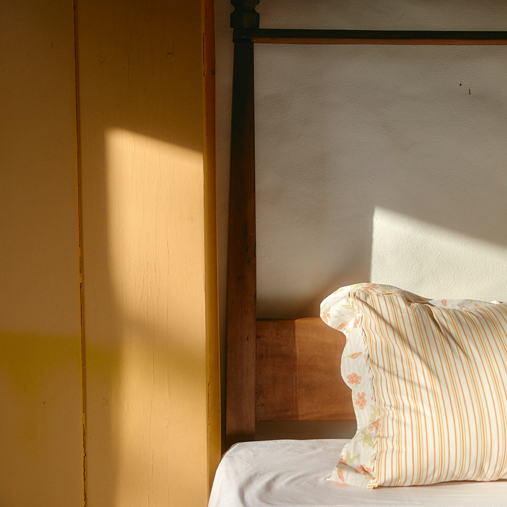 Frisse en relaxte hotelkamer omgeving